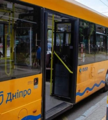 У Дніпрі запустили перші комунальні маршрути до віддалених районів – Філатов