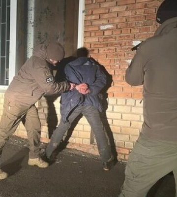 СБУ затримала російського агента, який навів ракетний удар по школі та лікарні у Лимані
