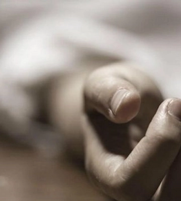 У дворі багатоповерхівки в Рівному виявили тіла двох мертвих чоловіків