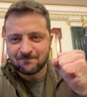 &quot;Всех победим&quot;. Зеленский вернулся из США в Киев – видео