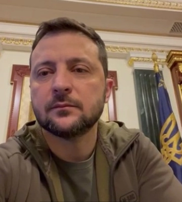 Зеленський повернувся до України