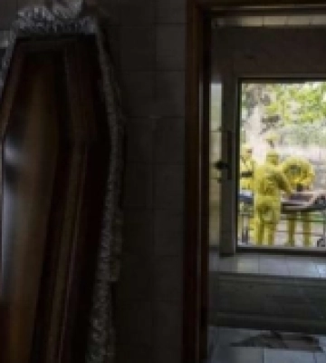 Рівне: в дворі багатоповерхівок знайшли двох мертвих чоловіків