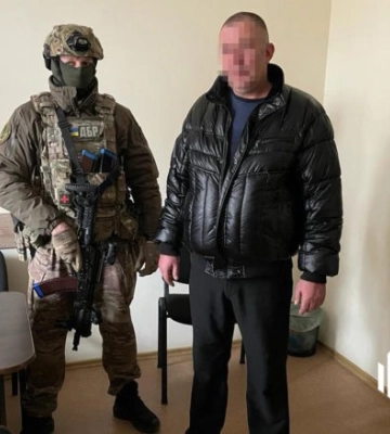 Добровільно пішли працювати на окупантів: у Херсоні ДБР затримало двох колаборантів
