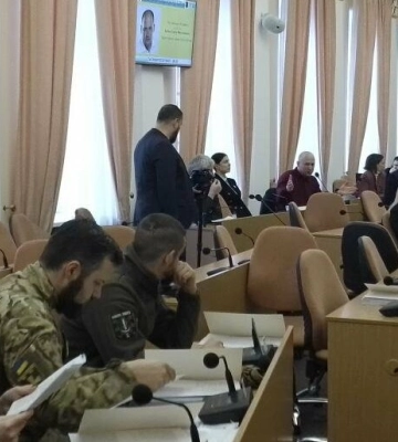 У Полтаві міська рада не проголосувала за демонтаж пам&#039;ятників Зигіну та Ватутіну