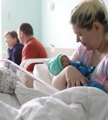 Скільки дітей народилося у міських пологових Львова за час повномасштабної війни