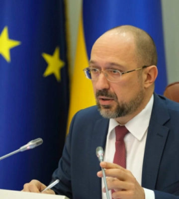 Шмигаль запропонував Південній Кореї відкрити в Україні виробництво електрокарів