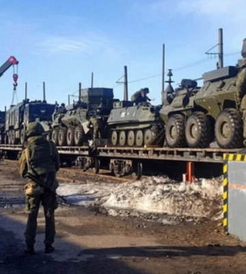 Ворог збільшив обсяги перевезення техніки та боєприпасів на фронт – Генштаб