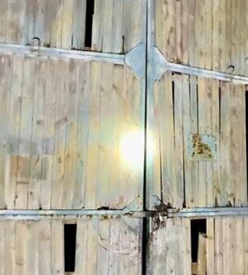 Рашисты выпустили более 60 снарядов по Никопольщине. Повреждены гаражи и линии электропередач, - ОВА. ФОТО