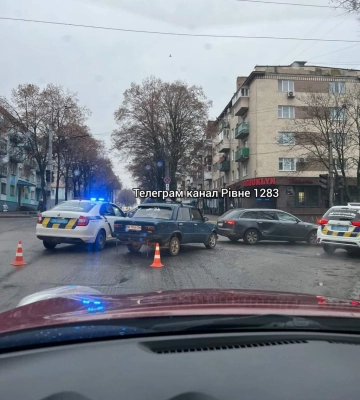 У Рівному - ранкова ДТП
