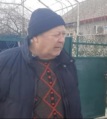 Нові «технології покращення»: в селищі Білгород-Дністровського району дороги взимку латають болотом