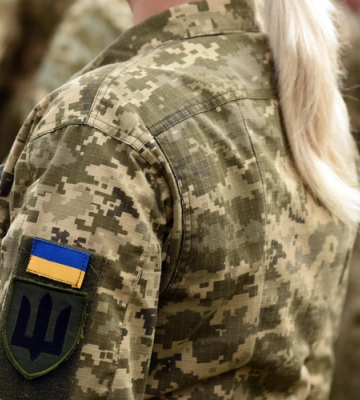 В Україні вперше представили експозицію військової форми для жінок в ЗСУ (ФОТО)