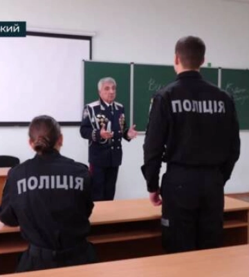 У Кропивницькому правоохоронці проводять практику курсантам Донецького вишу (відео)