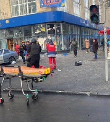 Багато загиблих та постраждалих: Росія вдарила по центру Херсона, фото
