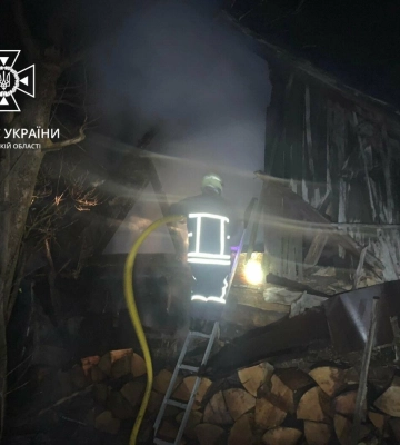 На Львівщині через перегрів печі загорівся будинок