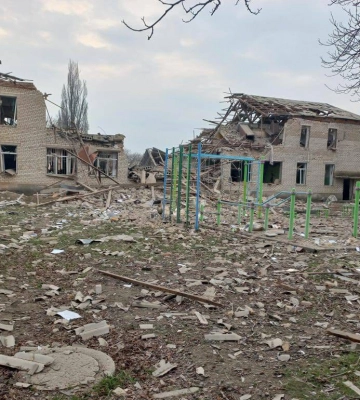 Росія вдарила по Запоріжжю: влучила у гімназію та будинки