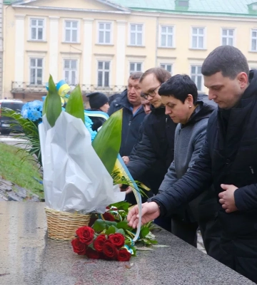 Львівщина вшановує пам’ять В’ячеслава Чорновола (ФОТО)