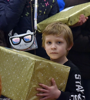 В Киеве прошла благотворительная акция «Подари детям Украины Рождество»