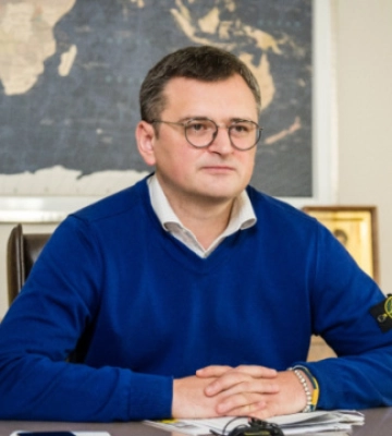 Пока остальной мир готовит рождественские обеды, подумайте об Украине - Кулеба о вражеском обстреле Херсона