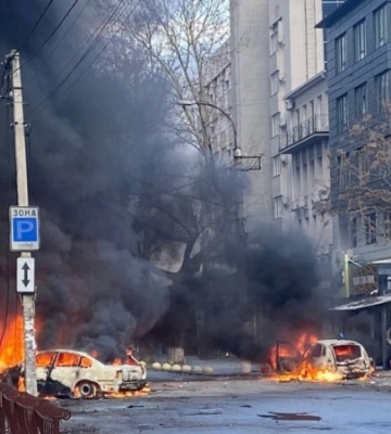 Число погибших в Херсоне из-за российского обстрела возросло до восьми человек