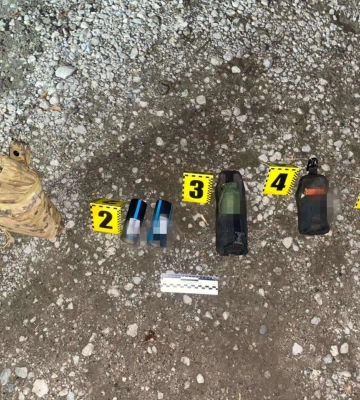 У Павлограді затримали чоловіка з повною сумкою боєприпасів: фото