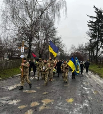 У Луцькому районі прощались із загиблим захисником Павлом Демчинським 