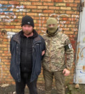 Призывал к участию в &quot;референдуме&quot;: в Чернобаевке задержали коллаборанта