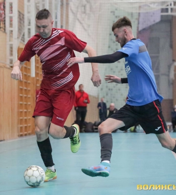 Шалені розгроми та запеклі нічиї: п’ятий тур зимового чемпіонату Волині з мініфутболу АДФ. Фоторепортаж