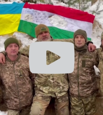 Заколядували в окопі: воїни-угорці зі 101 Закарпатської бригади ТРО привітали усіх з Різдвом