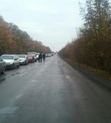 Захватчики уже 10 дней не пропускают людей из-за блокпоста в Васильевке