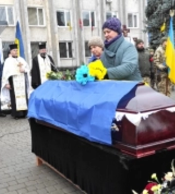 У Ковелі на колінах провели 55-річного Героя Сергія Гейка