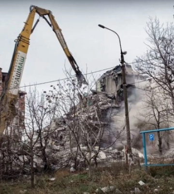 В Мариуполе россияне сносят исторические здания