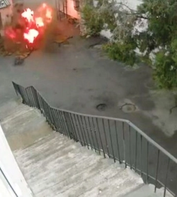 Росіяни обстріляли дві лікарні в Херсоні, з’явилося відео «прильоту»