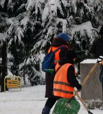 Прогноз синоптиків на понеділок: у Полтаві піде мокрий сніг, на вулицях - туман