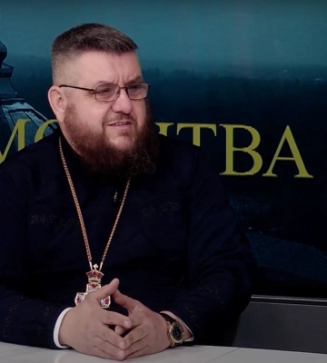 Вінчання і хрещення за ґратами: як у Луцькому СІЗО несе службу священник