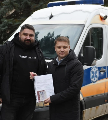 Автомобіль швидкої допомоги  передали Рівному з Польщі