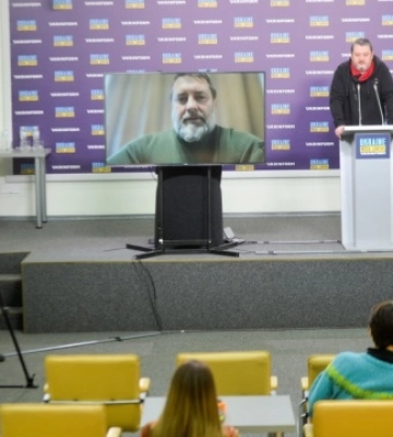 Гайдай розповів, як їздив з керівником «Укрпошти» в деокуповане село на Луганщині