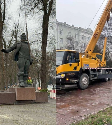 У Дніпрі демонтували пам&#039;ятник Максиму Горькому
