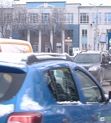 ОФІЦІЙНО: у Рівному повідомили коли штрафуватимуть водіїв за неправильне паркування (ВІДЕО)