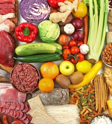 Эти продукты купить лучше сейчас: на что вырастут цены перед Новым годом в Днепре