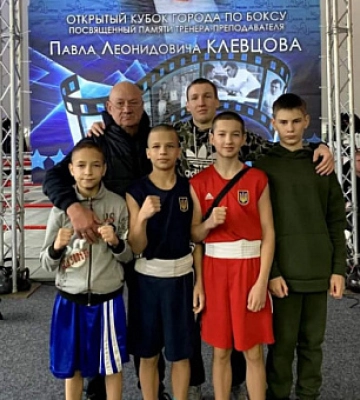 Криворізькі спортсмени здобули нагороди на міському відкритому Кубку з боксу