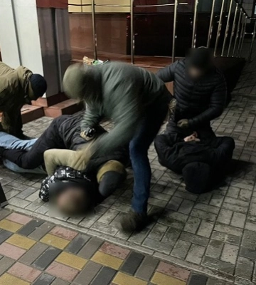 Троє сумчан підуть під суд за розбій та вимагання грошей