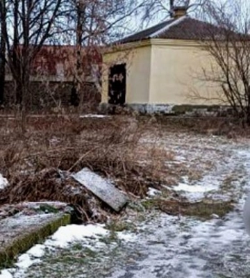 Біля залізничного вокзалу в Пирятині виявили мертвим чоловіка