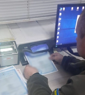 На Одещині затримали чоловіка з підробленими документами