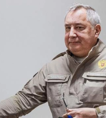 Снаряд повредил жилой дом в Донецке