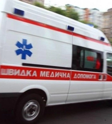 У Рівному автомобіль &quot;швидкої&quot; наїхав на пенсіонерку