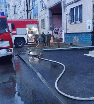 У Дніпрі горіла квартира на Гідропарковій: фото
