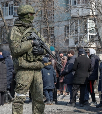 Росіяни почали примусово «евакуювати» жителів Енергодару – ЦНС