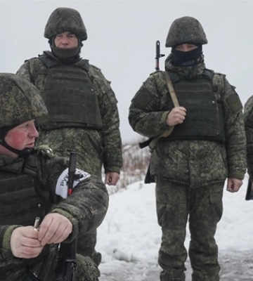 Вісім &quot;чмобіків&quot; зі зброєю втекли з-під окупованого Луганська - добігли аж до Підмосков&#039;я