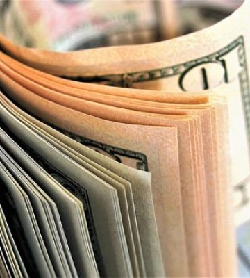 Валютний курс перевищить рівень у 50 грн: що буде з доларом у 2023 році