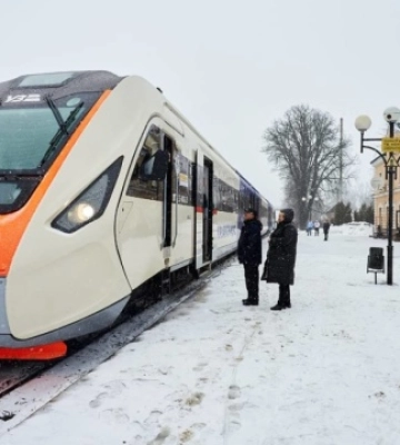 Укрзалізниця відновлює роботу «Буковельського експреса»
